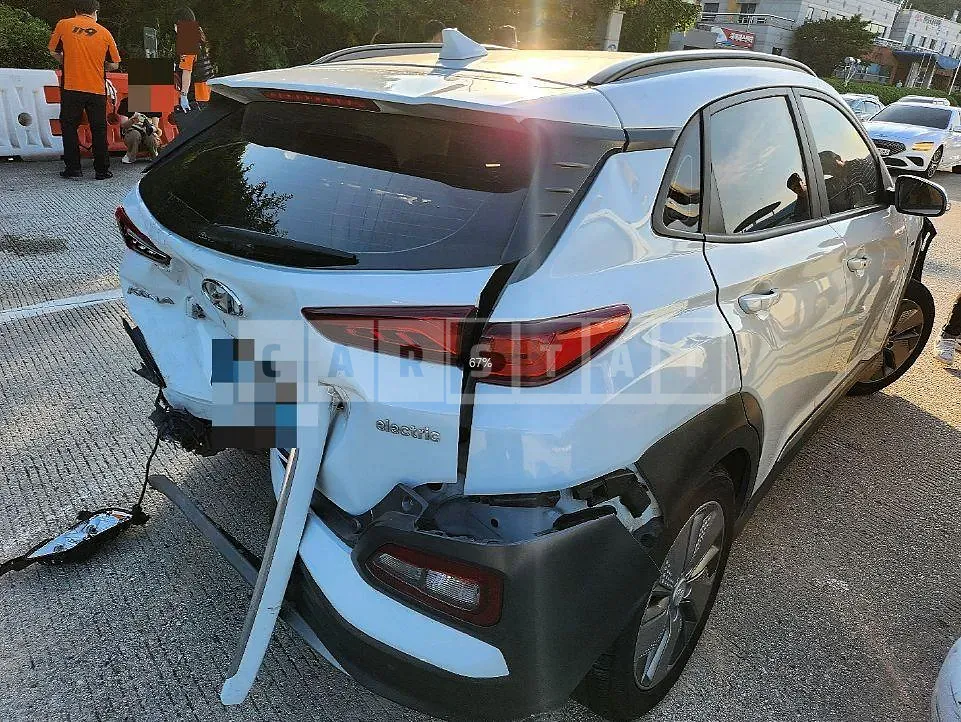 Photo 2 of 31: 2020 Hyundai Kona Electric — Korean insurance auction