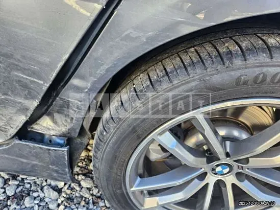 Photo 2 of 17: 2017 BMW 520d — Korean insurance auction