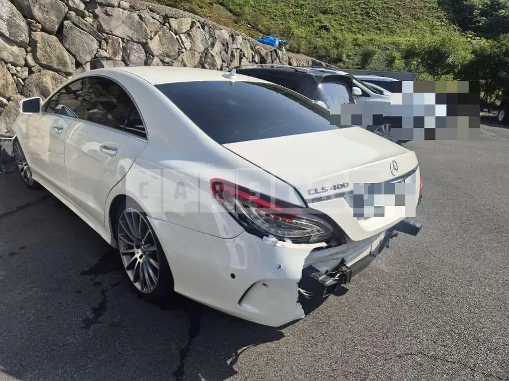 Photo 2 of 12: 2015 Mercedes-Benz CLS400 — Korean insurance auction