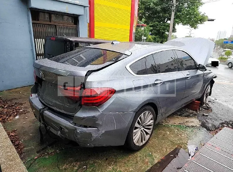 Photo 2 of 5: 2015 BMW Gran Turismo 30d xDrive, VIN WBA5N6109FD926811 — Korean insurance auction