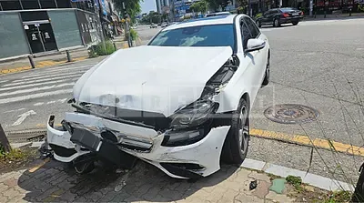 Photo 1 of 14: 2018 Mercedes-Benz E 300 4Matic — Korean insurance auction