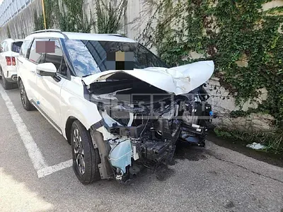 Photo 1 of 41: 2021 Kia Carnivals, VIN KNANE81BBMS067853 — Korean insurance auction