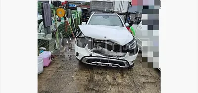 Photo 1 of 49: 2022 Mercedes-Benz GLC220 d 4Matic — Korean insurance auction