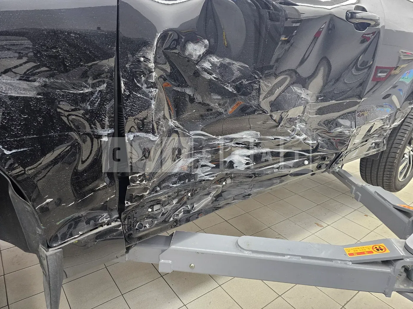 Photo 2 of 17: 2024 Volvo XC60 B5 AWD — Korean insurance auction