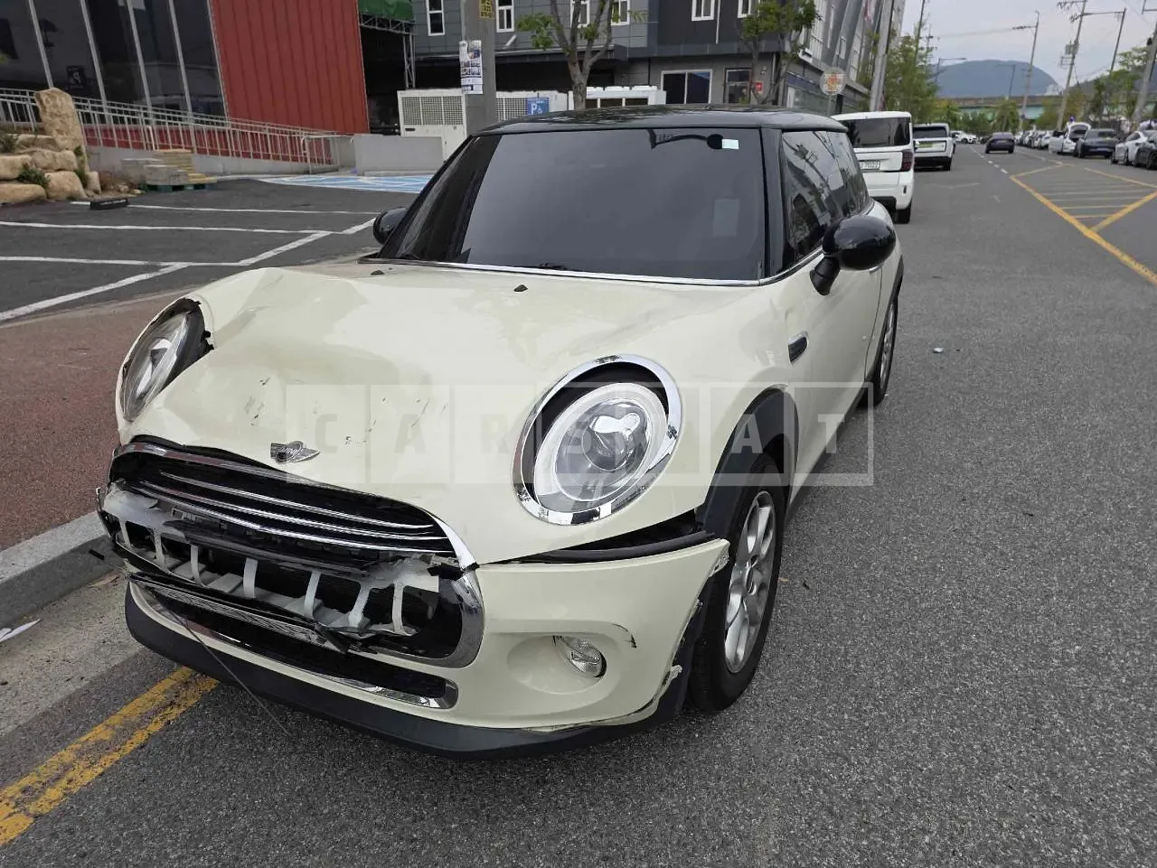 Photo 2 of 17: 2017 MINI Cooper, VIN WMWXP5104H3A98823 — Korean insurance auction