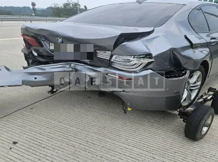 Photo 2 of 5: 2016 BMW 520d — Korean insurance auction