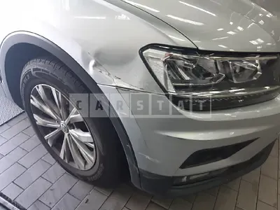 Photo 1 of 2: 2018 Volkswagen (parts) Tiguan 2.0 TDI Headlamp — Korean insurance auction