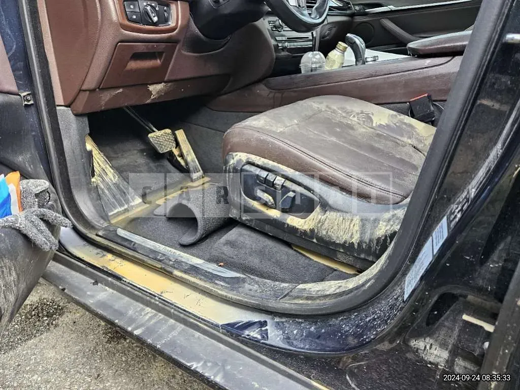 Photo 2 of 33: 2017 BMW X5 xDrive 30d — Korean insurance auction