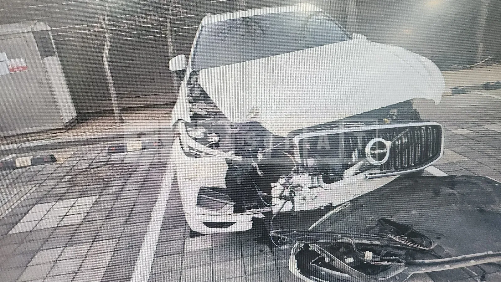 Photo 2 of 15: 2019 Volvo XC60 D5 AWD — Korean insurance auction