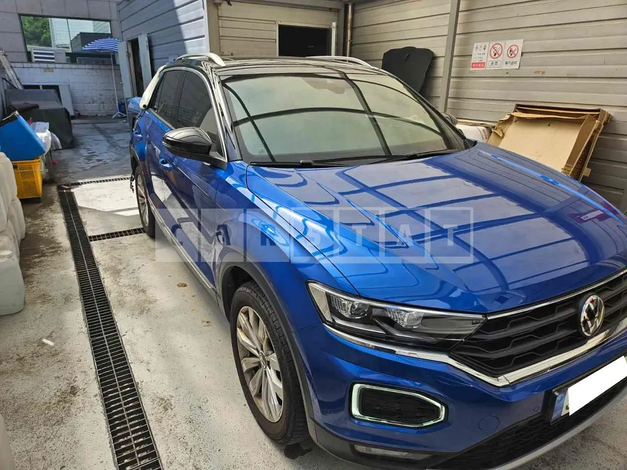 Photo 2 of 11: 2022 Volkswagen T-Rock 2.0 TDI, VIN WVGZZZA1ZNV032176 — Korean insurance auction
