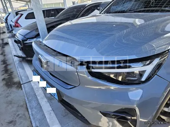 Photo 2 of 39: 2023 Volvo C40, VIN YV1XKEDA6P2049060 — Korean insurance auction