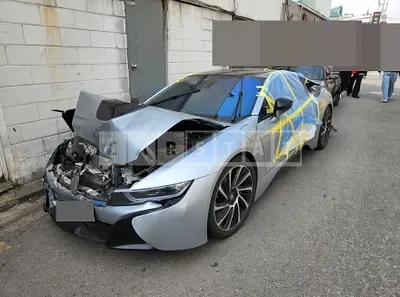 2016 BMW i8