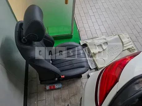 Photo 2 of 9: 2017 Mercedes-Benz E220d, VIN WDDZF0EB1HA050059 — Korean insurance auction