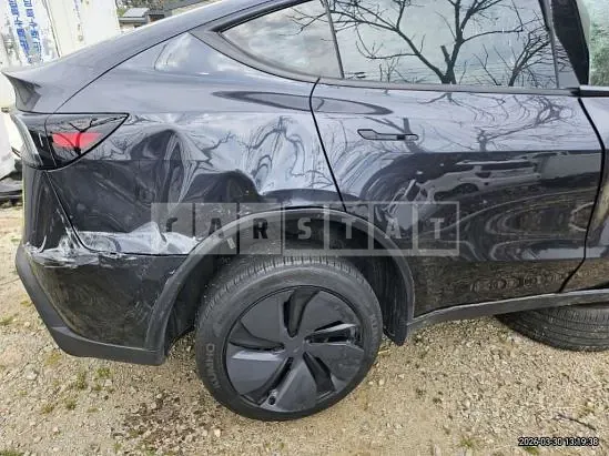 Photo 2 of 11: 2025 Tesla Model Y RWD — Korean insurance auction