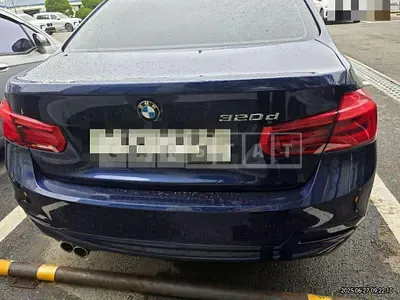 Photo 1 of 17: 2018 BMW 320d — Korean insurance auction