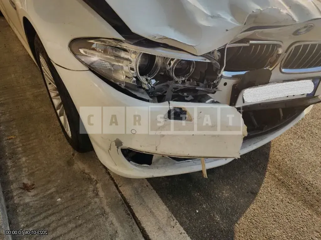 Photo 2 of 8: 2015 BMW 520d, VIN WBA5E5103FG057275 — Korean insurance auction