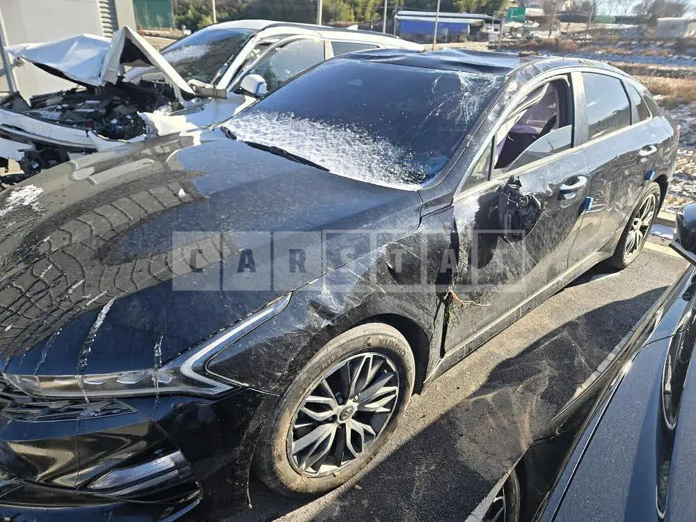 Photo 2 of 25: 2020 Kia K5, VIN KNAG241BBLA046202 — Korean insurance auction