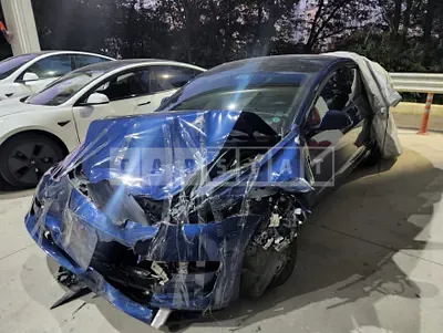 Photo 1 of 5: 2021 Tesla Model 3 Long Range — Korean insurance auction