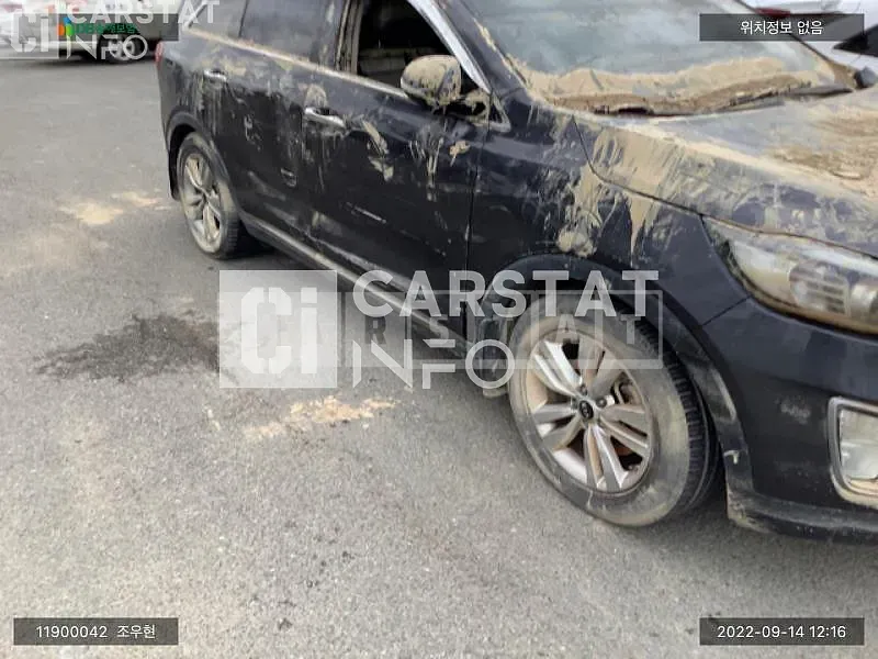 Photo 2 of 4: 2015 Kia Sorento, VIN KNAPS81ABFA084155 — Korean insurance auction