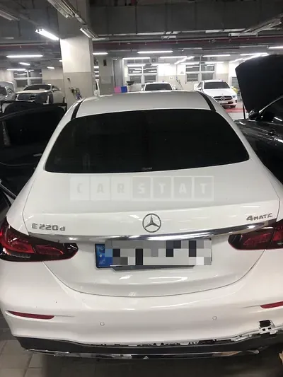 Photo 1 of 9: 2021 Mercedes-Benz E220 d 4Matic, VIN W1KZF0FB9MA995124 — Korean insurance auction