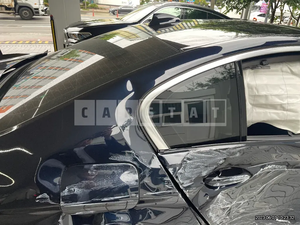 Photo 2 of 45: 2023 BMW 520i, VIN WBA11BH09PWY10507 — Korean insurance auction