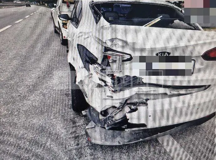 Photo 2 of 8: 2017 Kia Cz — Korean insurance auction