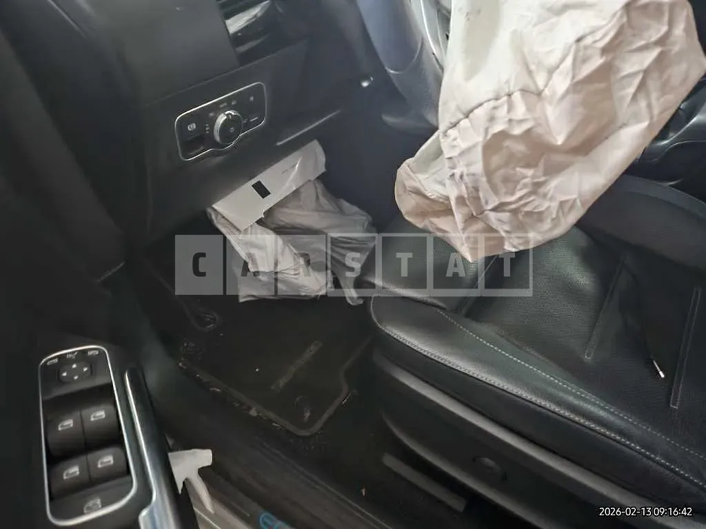 Photo 2 of 79: 2021 Mercedes-Benz EQA250, VIN W1N9N0BBXNJ024744 — Korean insurance auction
