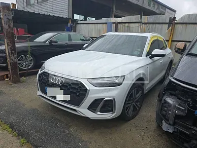Photo 1 of 42: 2022 Audi Q5 45 TFSI quattro — Korean insurance auction