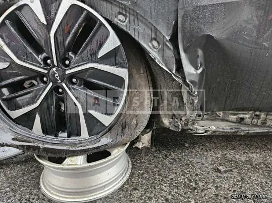 Photo 2 of 20: 2023 Kia EV6, VIN KNAC281BFPA106121 — Korean insurance auction