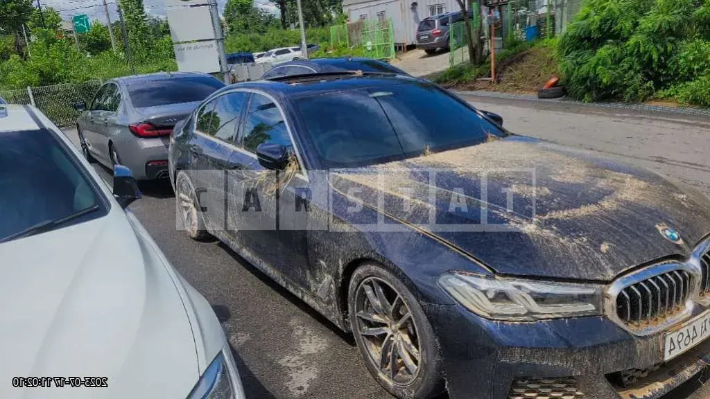 Photo 2 of 8: 2023 BMW 520i, VIN WBA11BH02PWY07254 — Korean insurance auction