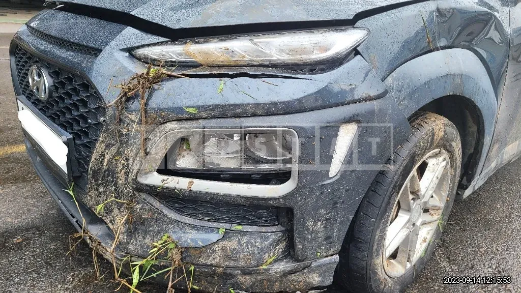 Photo 2 of 30: 2018 Hyundai Kona, VIN KMHK4815GJU008062 — Korean insurance auction