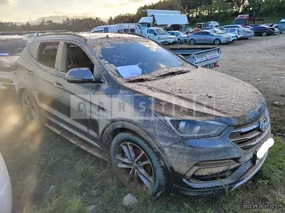 Photo 1 of 11: 2016 Hyundai Santa Fe, VIN KMHSW81UBGU640002 — Korean insurance auction