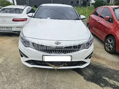 Photo 1 of 25: 2019 Kia K5 — Korean insurance auction