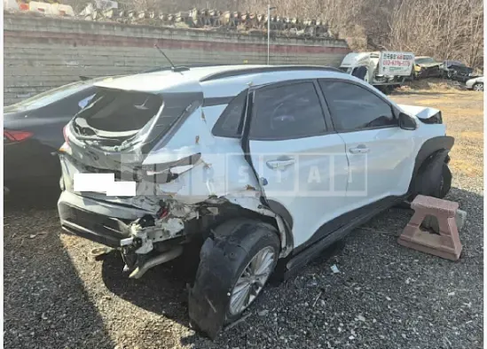 Photo 2 of 10: 2018 Hyundai Kona — Korean insurance auction