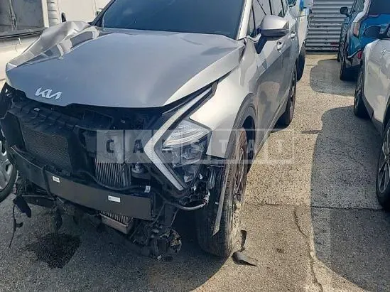 Photo 2 of 29: 2024 Kia Sportage, VIN KNAPV81CDRK271537 — Korean insurance auction