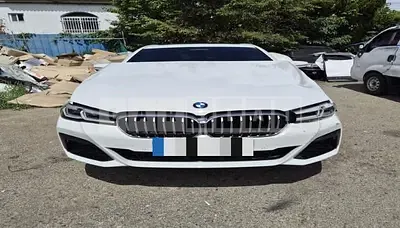 Photo 1 of 10: 2021 BMW 530i — Korean insurance auction