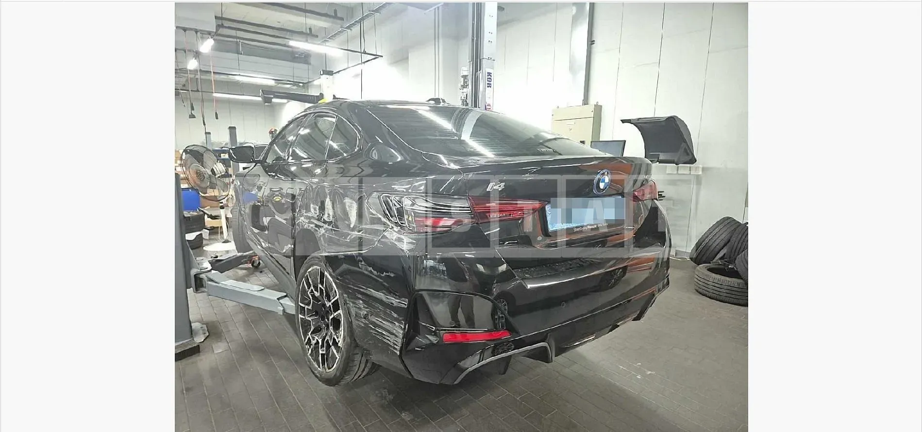 Photo 2 of 65: 2025 BMW i4 eDrive40 — Korean insurance auction