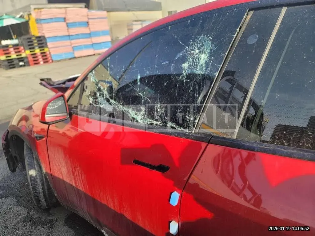 Photo 2 of 12: 2022 Tesla Model Y Long Range — Korean insurance auction