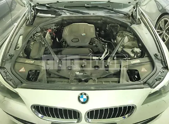 Photo 2 of 5: 2015 BMW 520d, VIN WBA5E510XFG065650 — Korean insurance auction