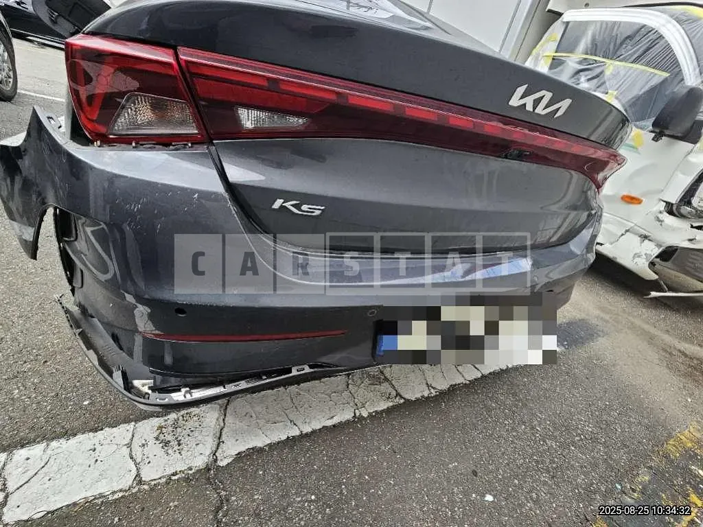 Photo 2 of 9: 2022 Kia K5 — Korean insurance auction
