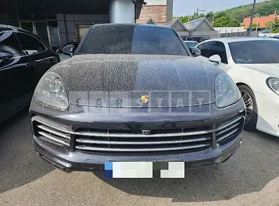 Photo 1 of 32: 2019 Porsche Cayenne — Korean insurance auction