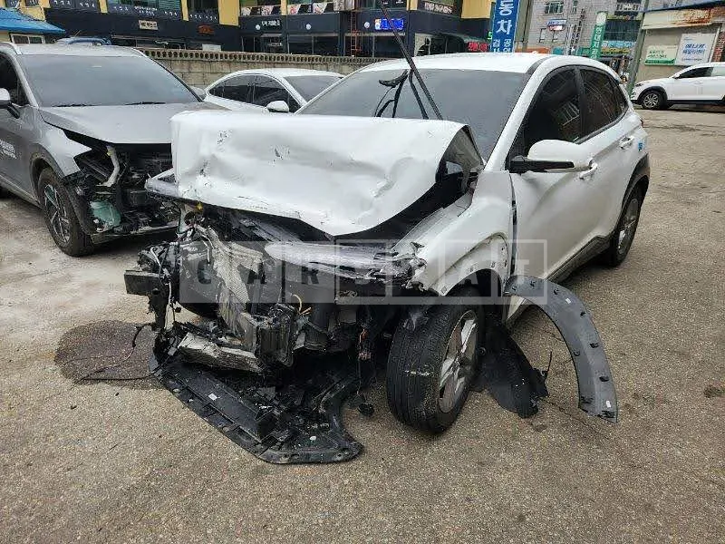 Photo 2 of 18: 2022 Hyundai Kona, VIN KMHK3813GPU924228 — Korean insurance auction