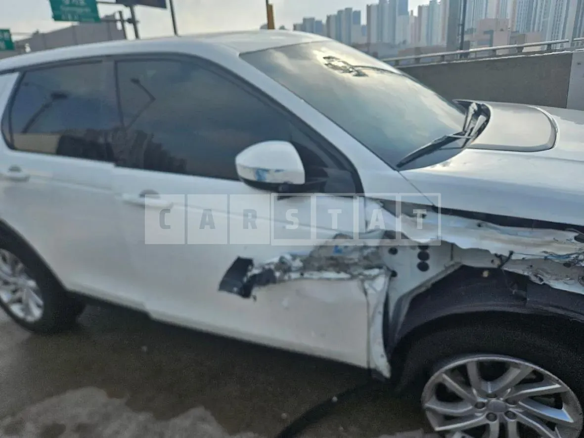 Photo 2 of 69: 2019 Land Rover Discovery Sport TD4 150PS, VIN SALCA2BN7KH828445 — Korean insurance auction