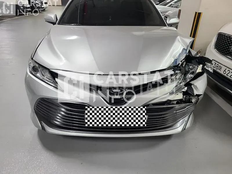 Photo 2 of 11: 2018 Toyota Camry, VIN JTNB11HK2J3072640 — Korean insurance auction