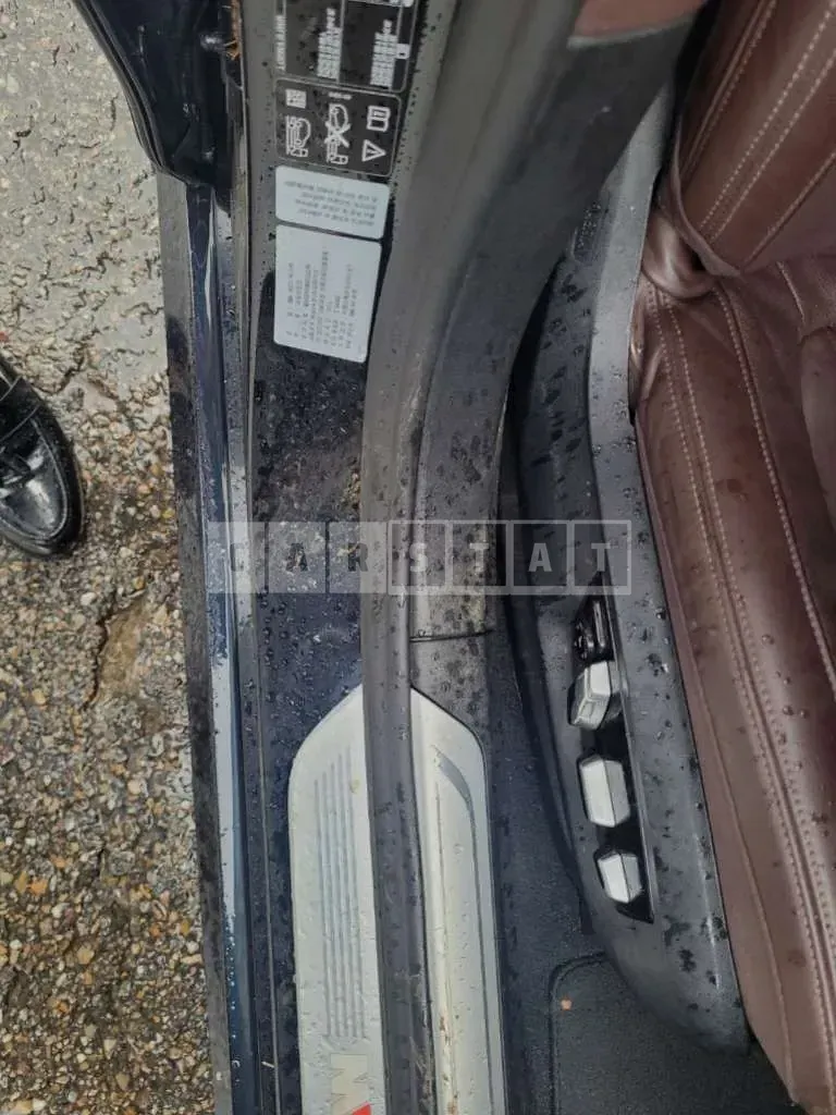 Photo 2 of 9: 2017 BMW 740Li xDrive, VIN WBA7E4108HGV25748 — Korean insurance auction