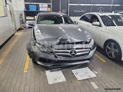 Photo 1 of 13: 2017 Mercedes-Benz E220d, VIN WDDZF0EB3HA054033 — Korean insurance auction