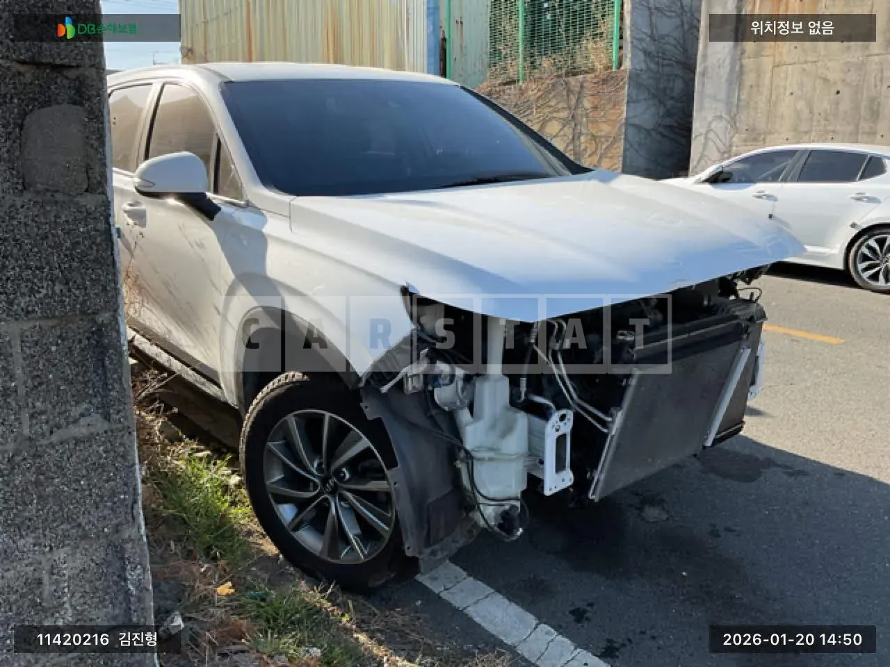 Photo 2 of 35: 2018 Hyundai Santa Fe, VIN KMHS281BBKU010429 — Korean insurance auction