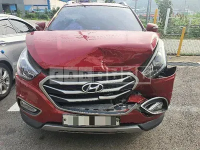 Photo 1 of 9: 2014 Hyundai Tucson — Korean insurance auction