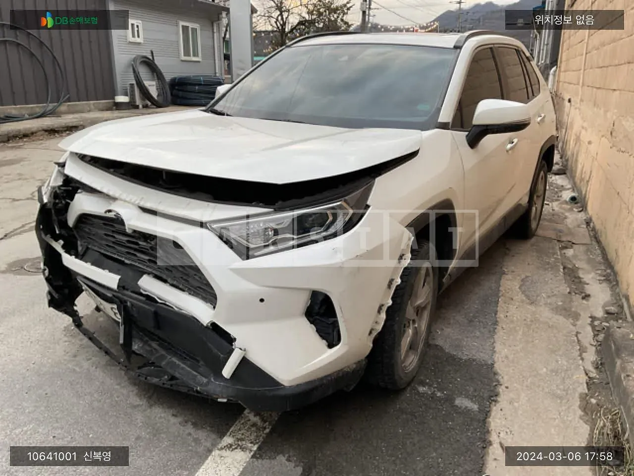 Photo 2 of 22: 2019 Toyota Lave 4 Hybrid AWD, VIN JTMDWRFV7KD025075 — Korean insurance auction