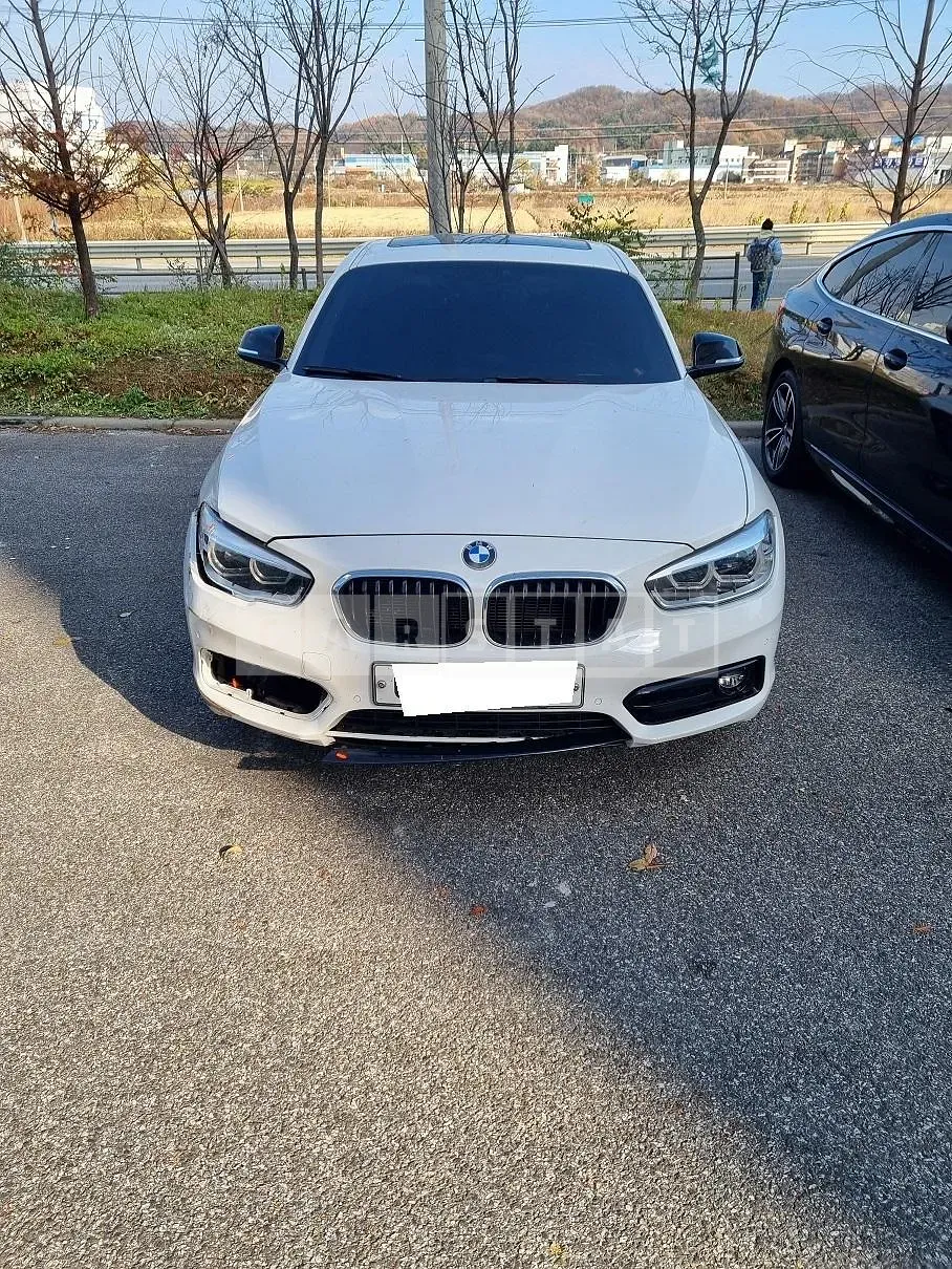 Photo 2 of 16: 2017 BMW 118d, VIN WBA1S5106HV810125 — Korean insurance auction